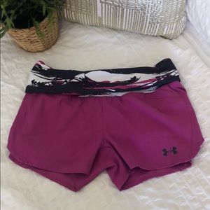 UNDER ARMOUR Athletic Shorts Heatgear